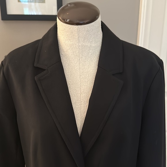 Banana Republic Black Blazer - Picture 4 of 8